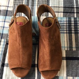 Girls open toe wedge booties!